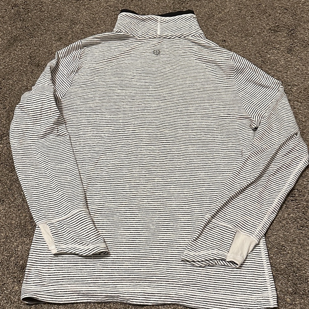 Men's Lululemon Striped Gray long sleeve - Picture 2 of 4